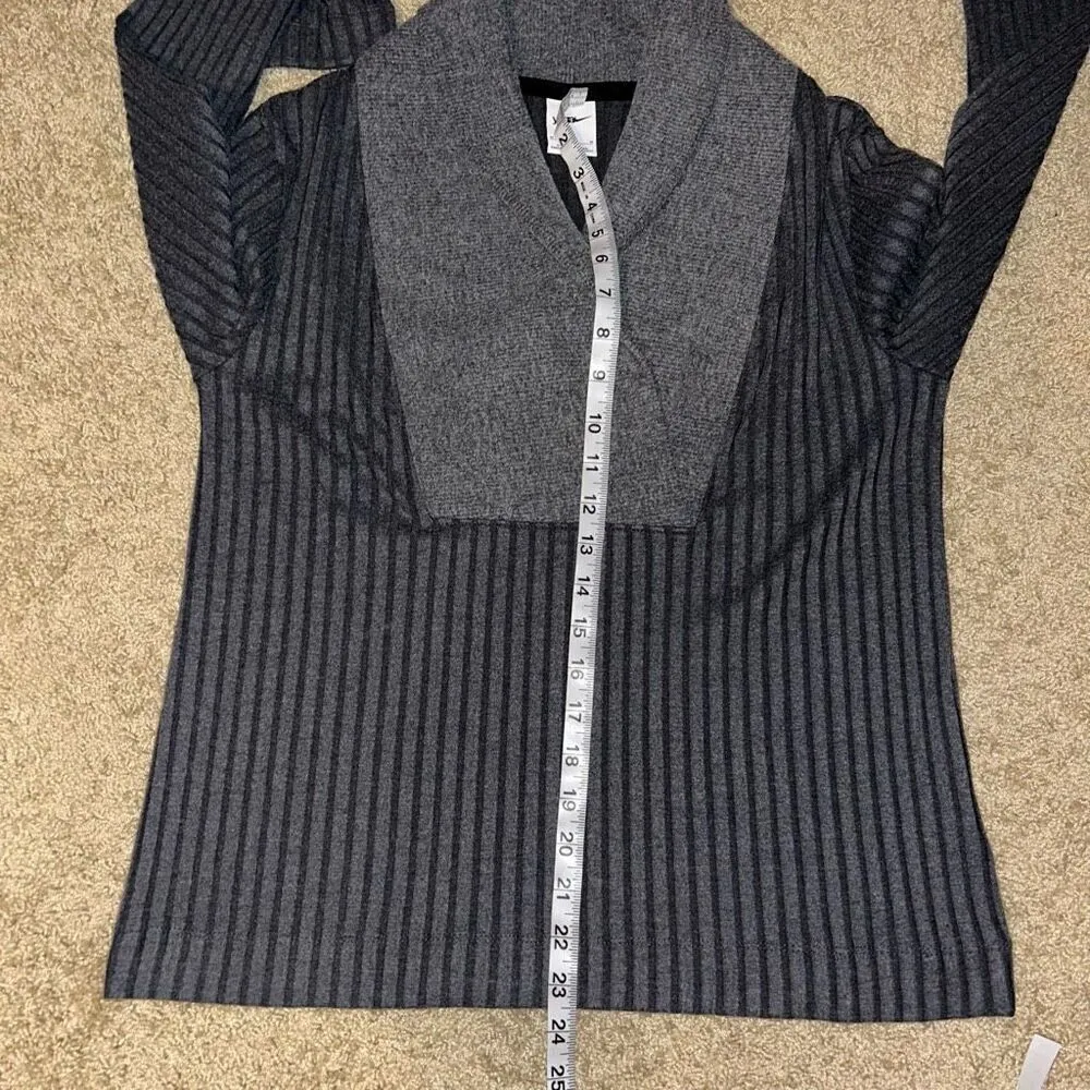 NIKE women’s Yoga Luxe Ribbed Cover‎ Up Sweater gray size M - Image 10