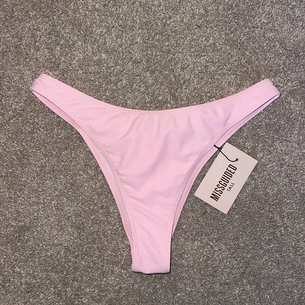 Missguided Ruched Cheeky Bikini Bottoms - Image 5