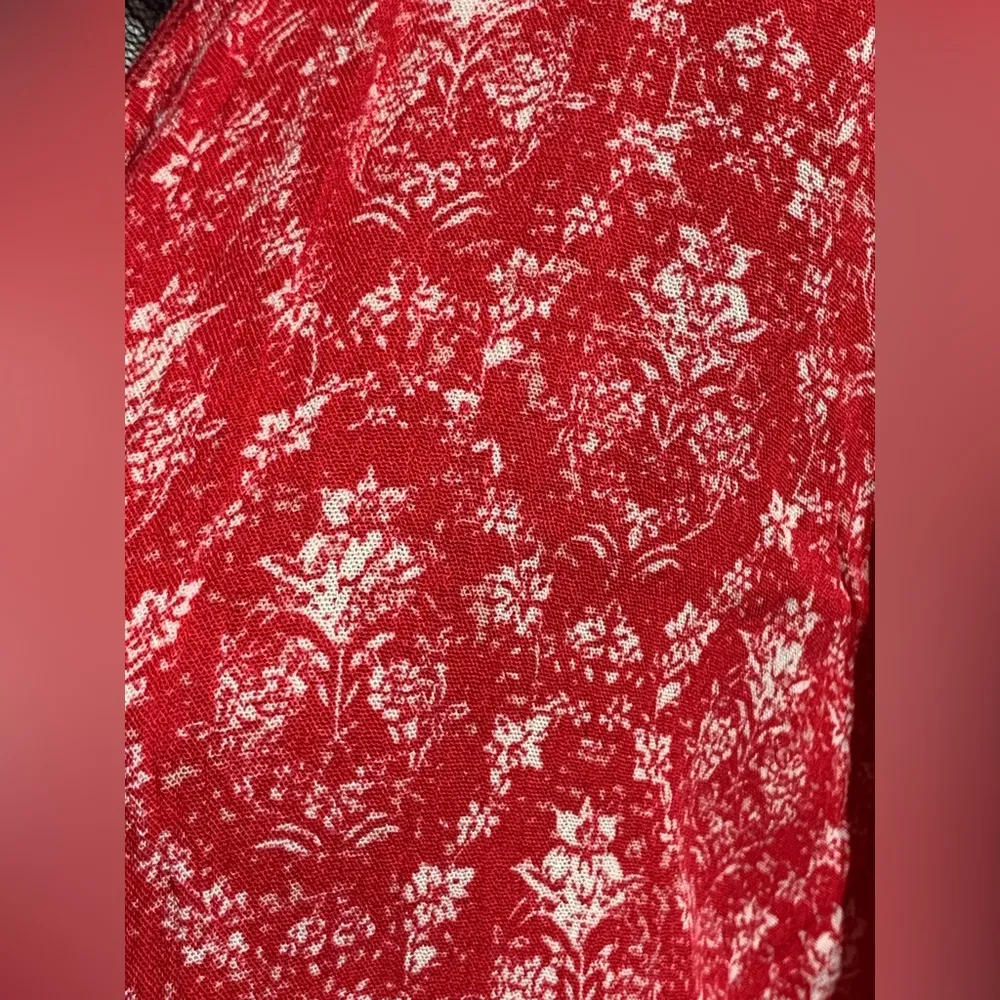 Lularoe Shirley Red White Floral Kimono - Image 3