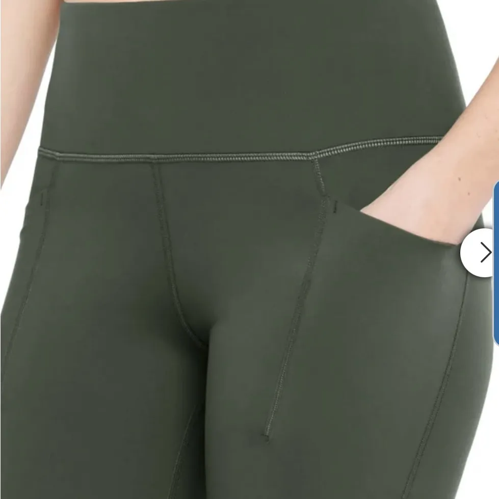 NWT Gapfit Women's Flare leggings Green - Image 4