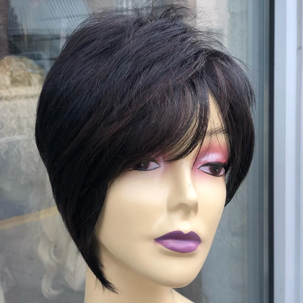 Short tapered cut black highlights wig 2019 - Image 2