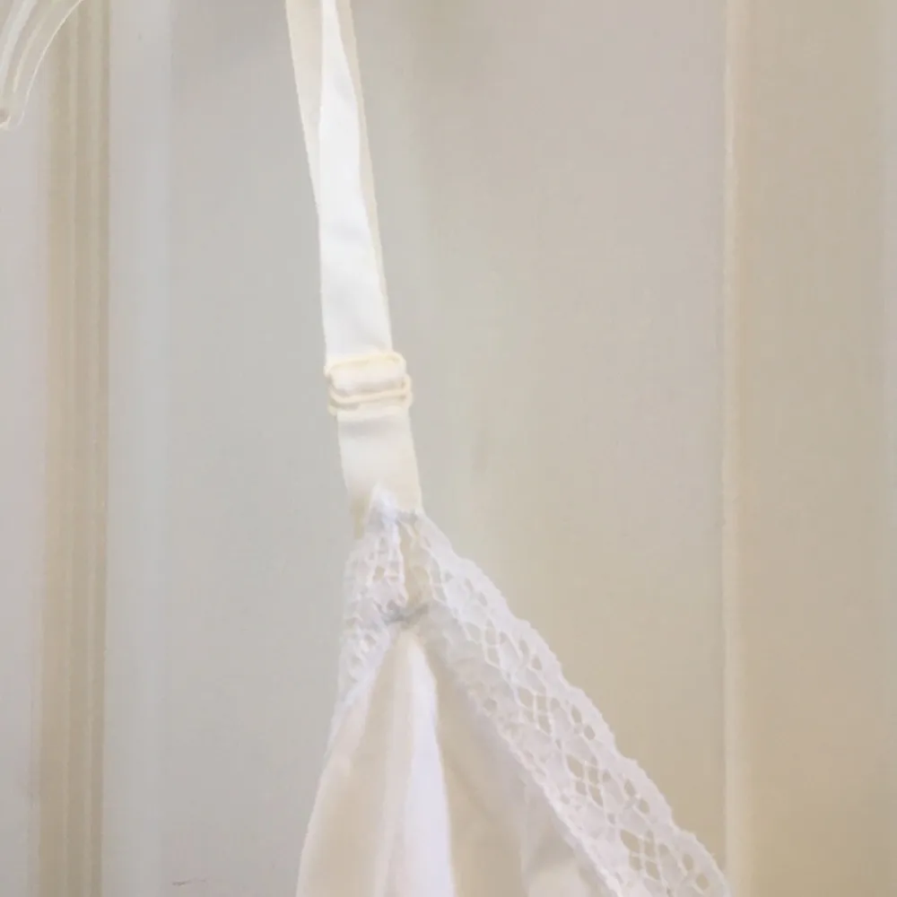 FINAL MARKDOWN Sears vintage Ladies full length slip 34 tall Size undefined - Image 3