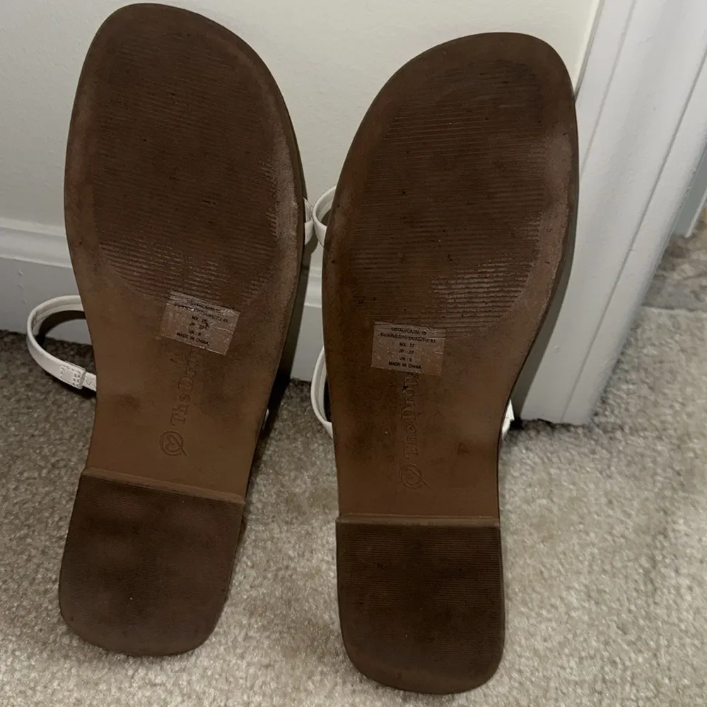 The Drop Women's Paris Square Toe Two Strap Flat Sandal US 10 EUC White - Image 5