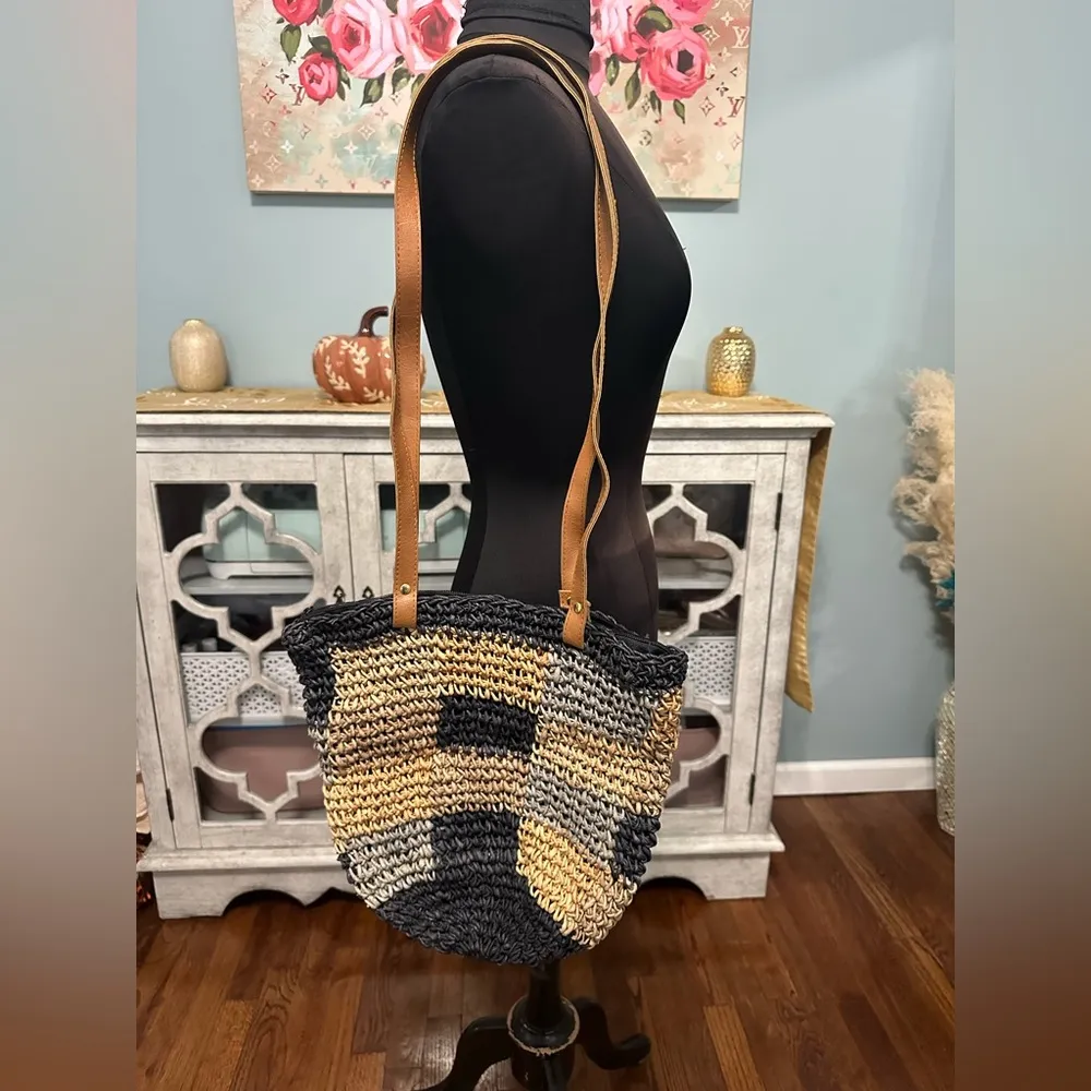 🦋 NWOT Women’s Crochet Knit Shoulder Tote Bag Black - Image 4