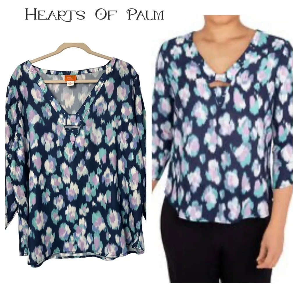 NWT Hearts of Palm Lilac You A Lot V Neck Blurry Floral Blouse Size 1X Plus Size Blue - Image 2