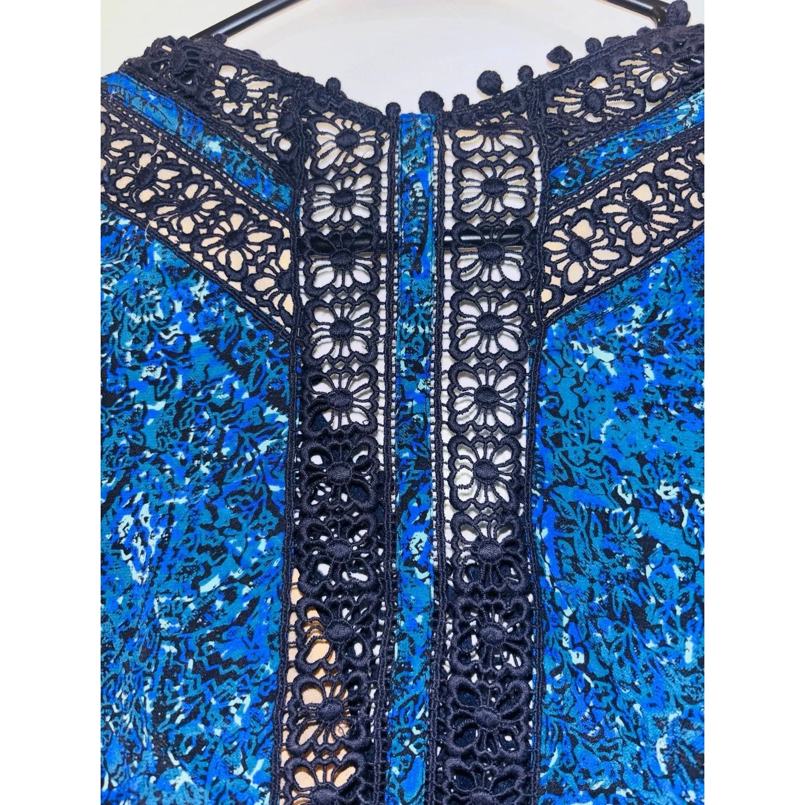 REBECCA Taylor Blue Silk Floral Rainstorm Lace Cold Shoulder Pompom Blouse Top 4 - Image 5