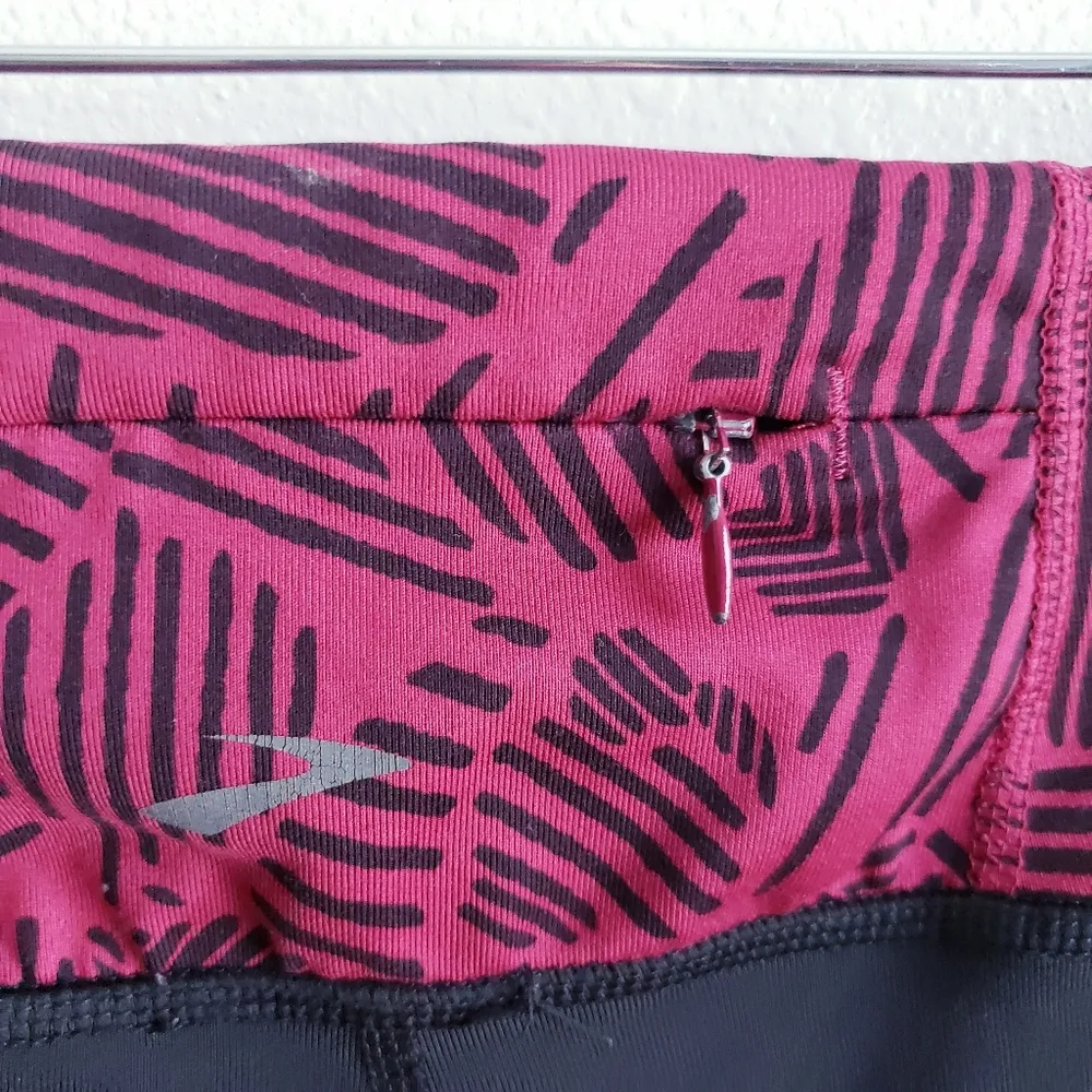Brooks Cropped Athletic Workout Legging - Image 6