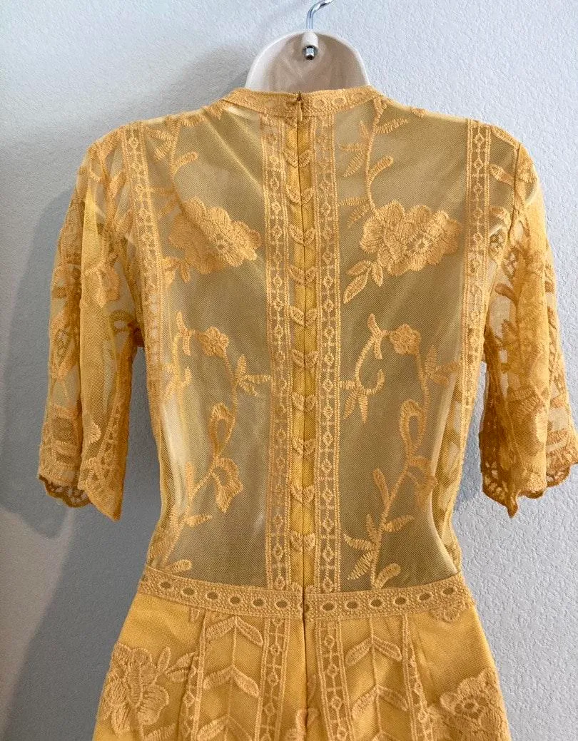 Socialite Like new  plunging neck romper. - Image 9