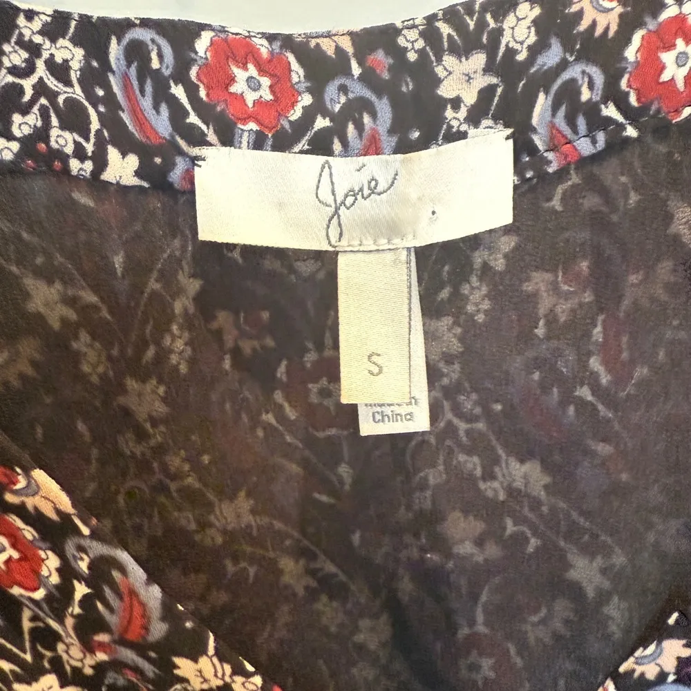 Joie Floral Print Silk dress V-Neck Short Sleeve Size S - Image 3