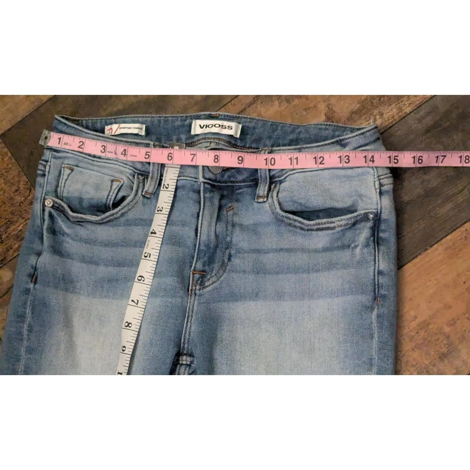 VIGOSS Thompson Tomboy Skinny Jeans Light Wash Distressed Denim 27 - Image 4