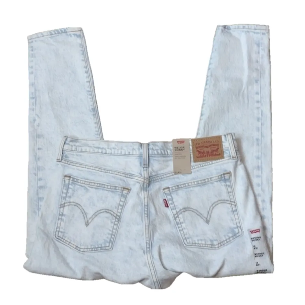 LEVI'S wedgie skinny jeans size 31 - Image 5