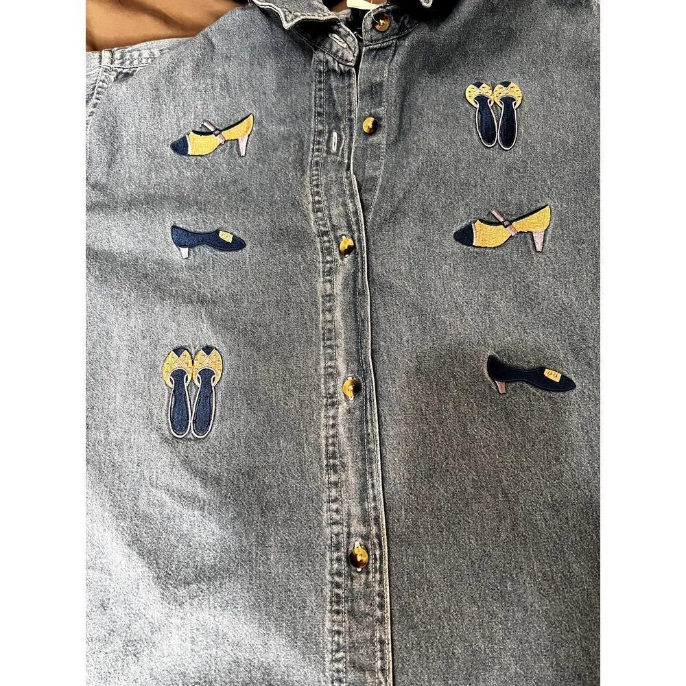 Vintage Luna Pier women's size large denim shirt with shoes button - Image 7