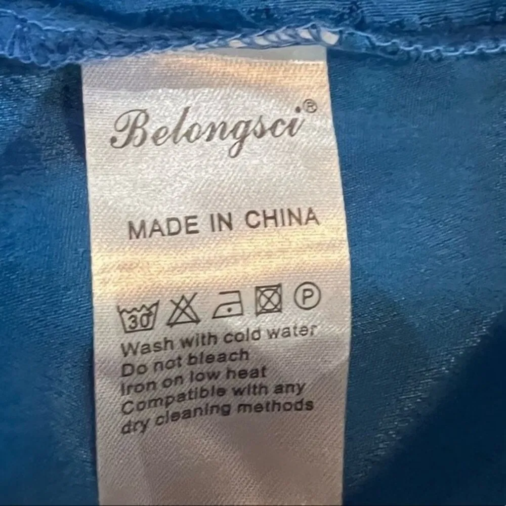 Blue layered bell sleeve shift dress size medium NWT - Image 9