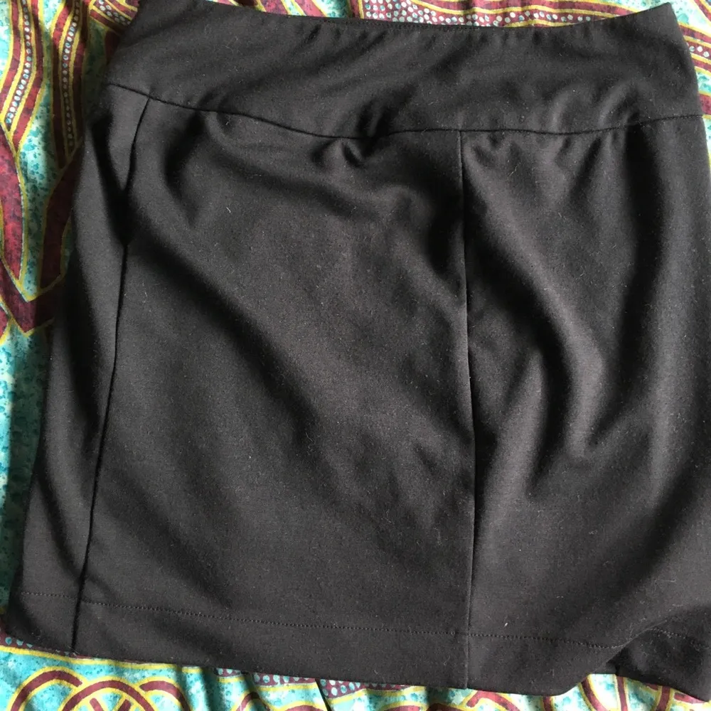 Mimi chica Black zip up skirt - Image 3