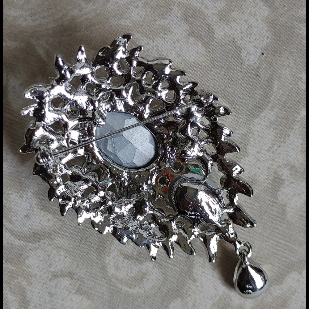 Stunning Iridescent Crystal Statement Brooch Pin Silver - Image 2