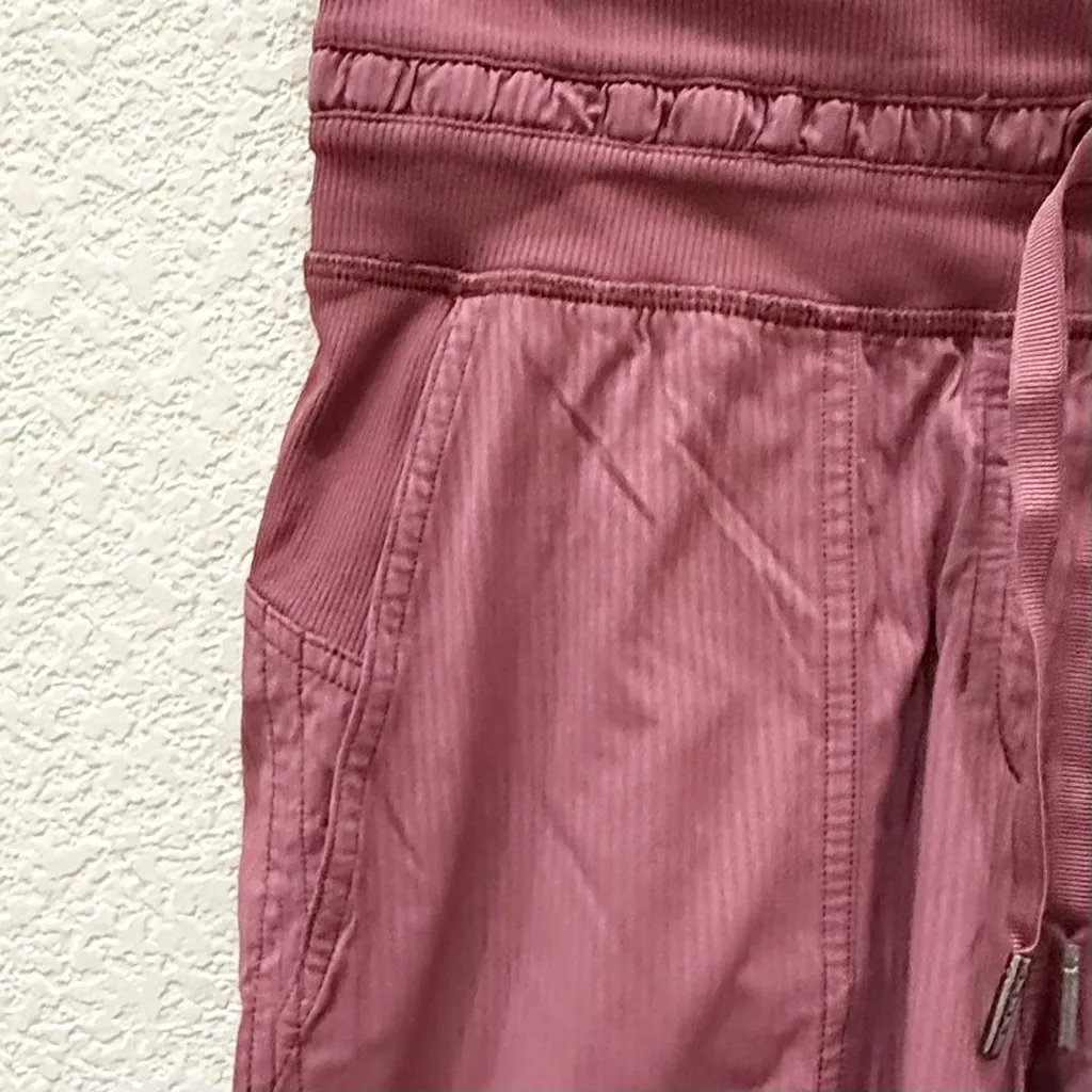 LULULEMON Dance Studio Crop 25” in Misty Merlot Size 4 - Image 10