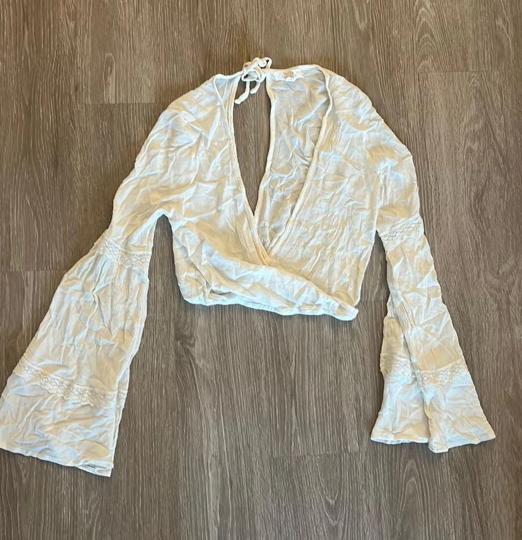 Bell Sleeve Crop Top Size M - Image 3