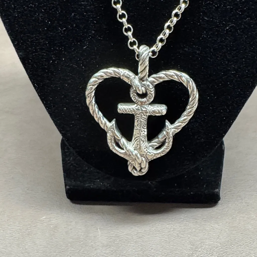 Silver Heart Anchor Necklace - Image 3