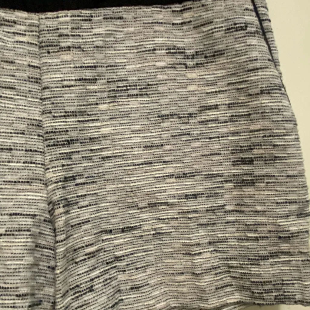 Ann Taylor Loft Womens Shorts Size 2 Waist 28” Stripes Striped Black White Gray - Image 3
