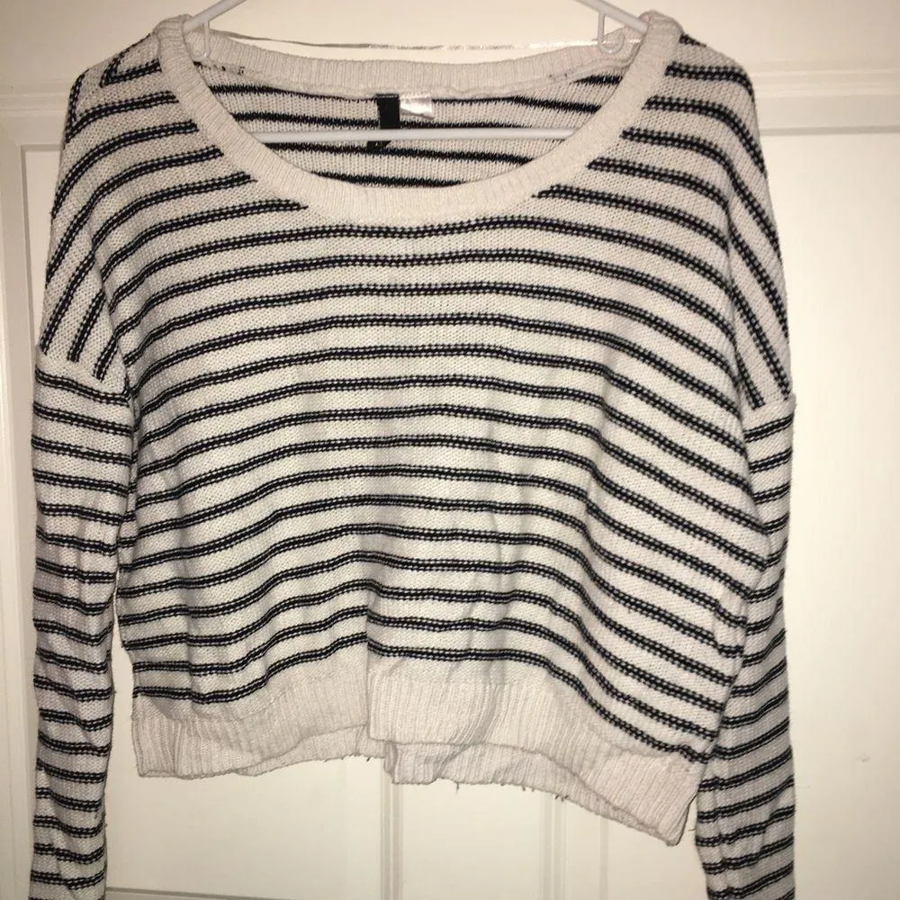 H&M Striped Cropped Sweater - Image 2