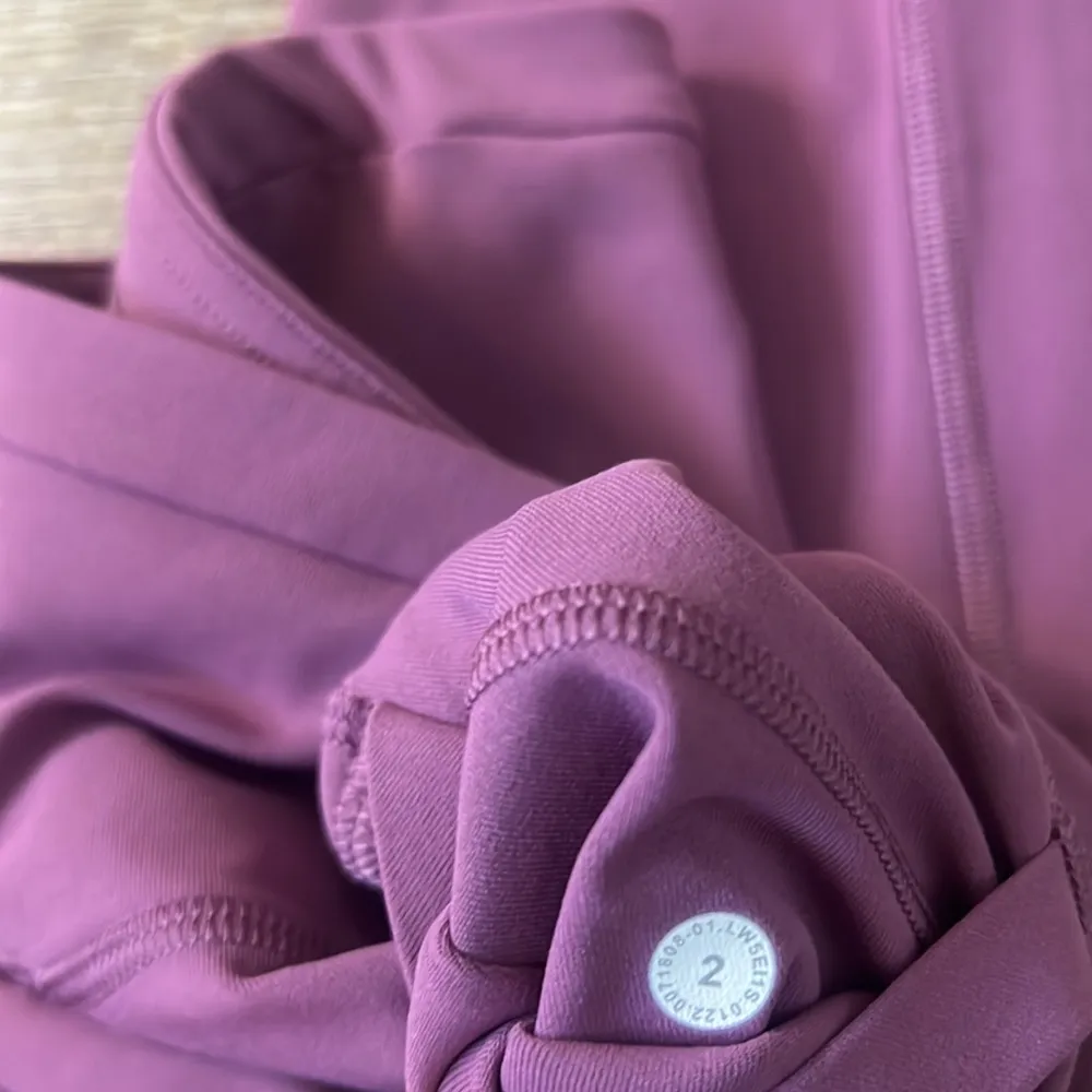 Lululemon Athletica Swift Speed HR Tight 28" Vintage Plum Leggings Size 2 - Image 3