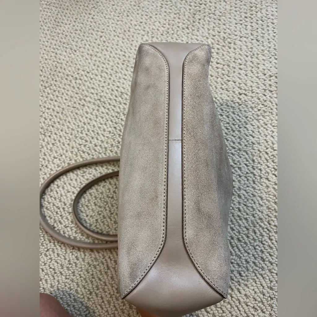 Vintage Beige Gucci Suede Purse - Image 8