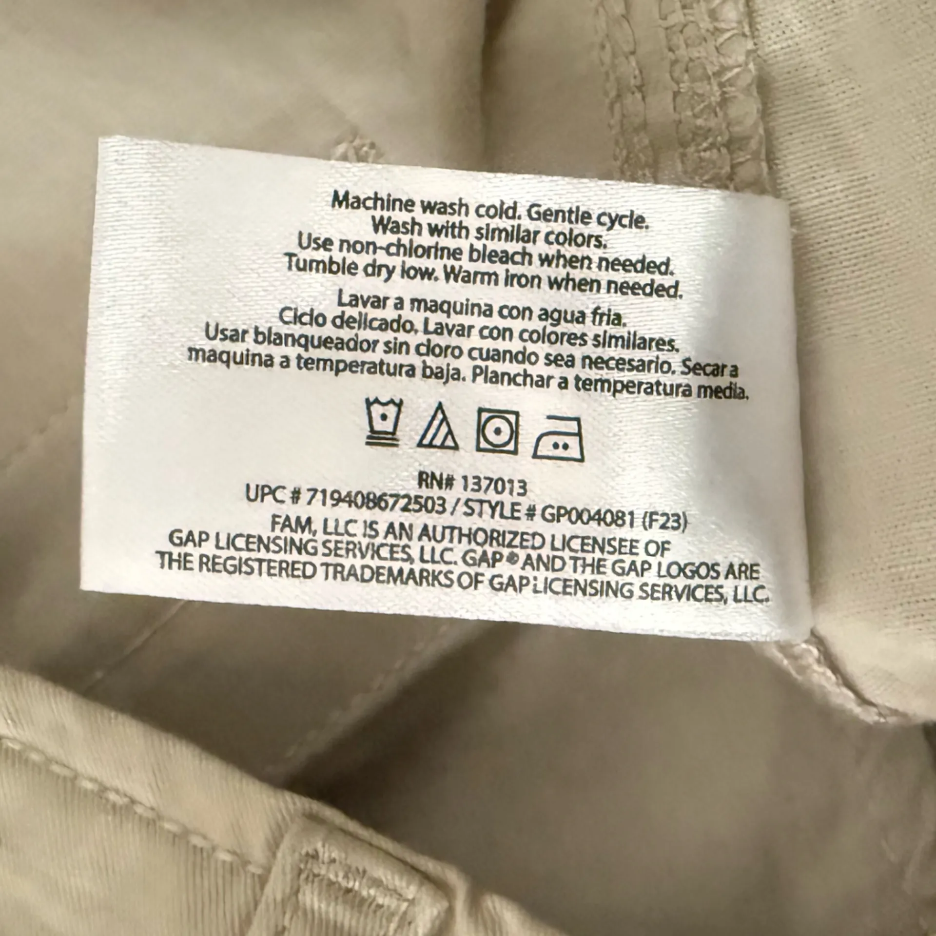 GAP Women’s Classic Midrise Short  Size 16 With an easy fit front slant pockets - Image 12