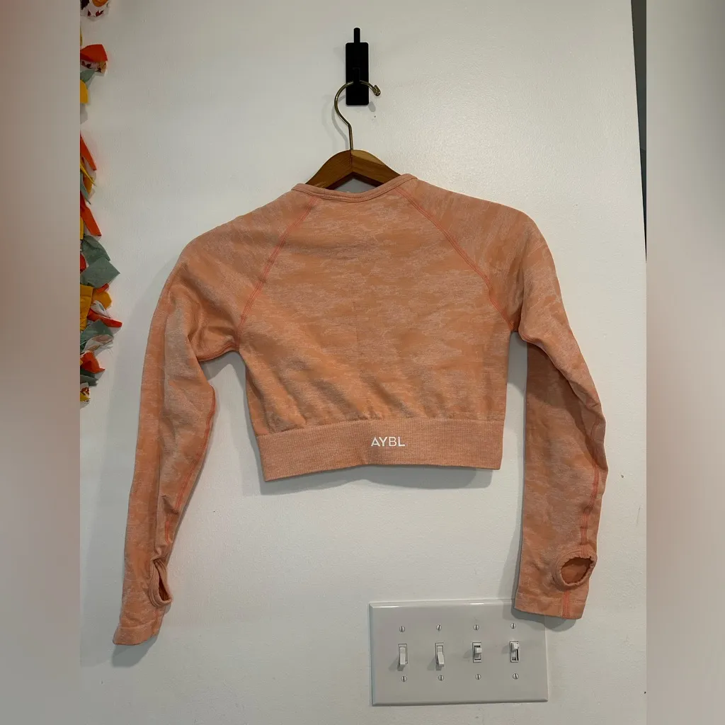 AYBL Evolve Seamless Long Sleeve Crop Top Peach Camo Womens Size Medium Gym - Image 6