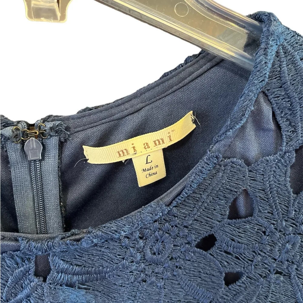 Miami Lace Dress size L - Image 3