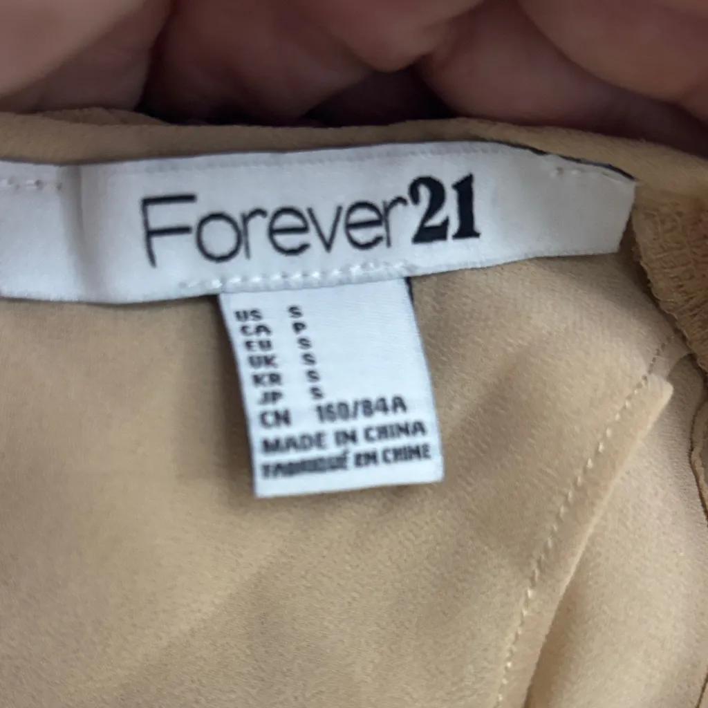 Forever 21 Gold Sequin Tank Top - Image 5