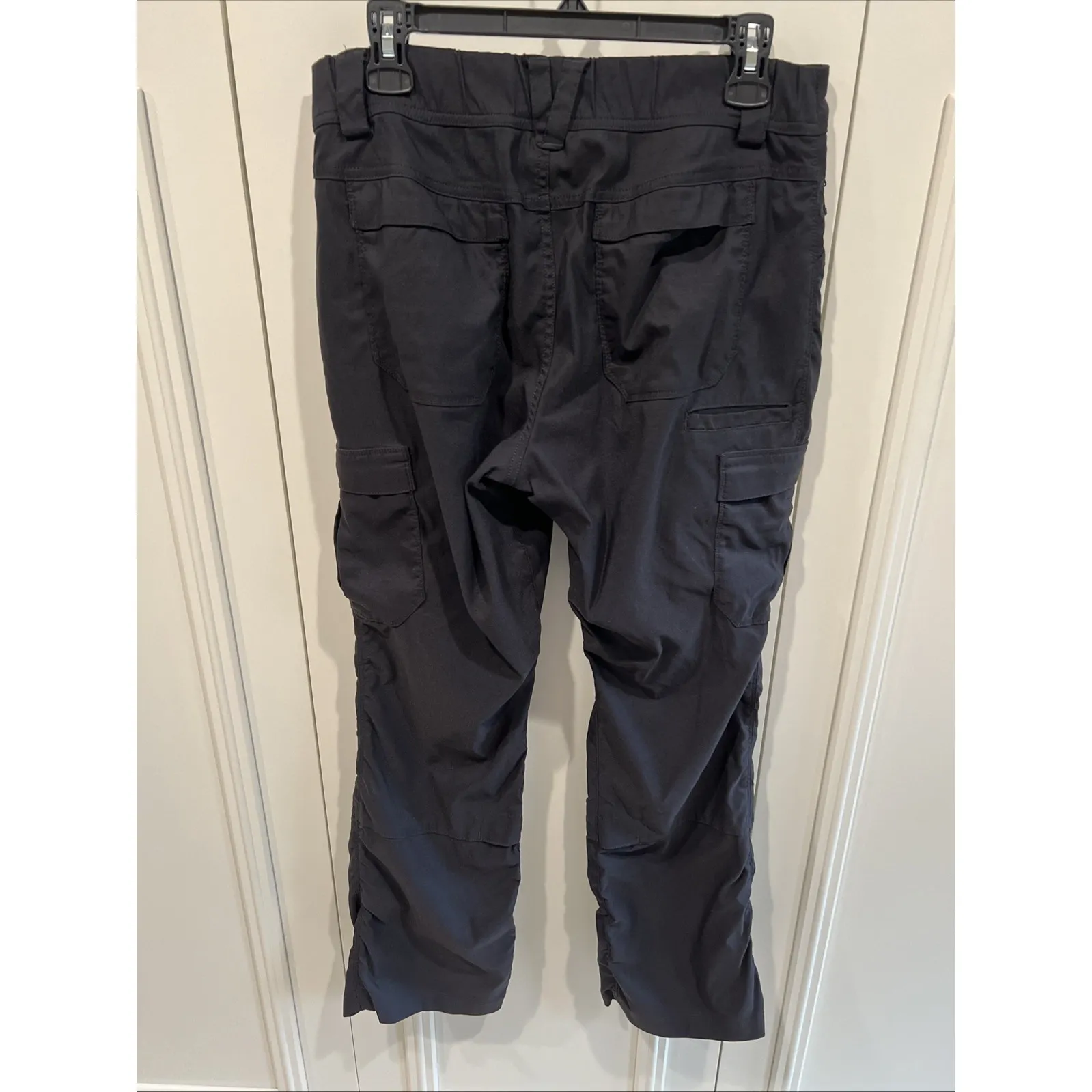 Duluth Trading Pants Black Cargo Dry on the Fly Bootcut Hiking Camp Gorpcore Size 10 - Image 4