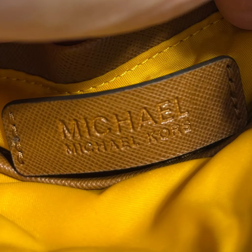 Michael Kors Navy Nylon and brown leather edge Small Crossbody Bag – Strap Wear - Image 10