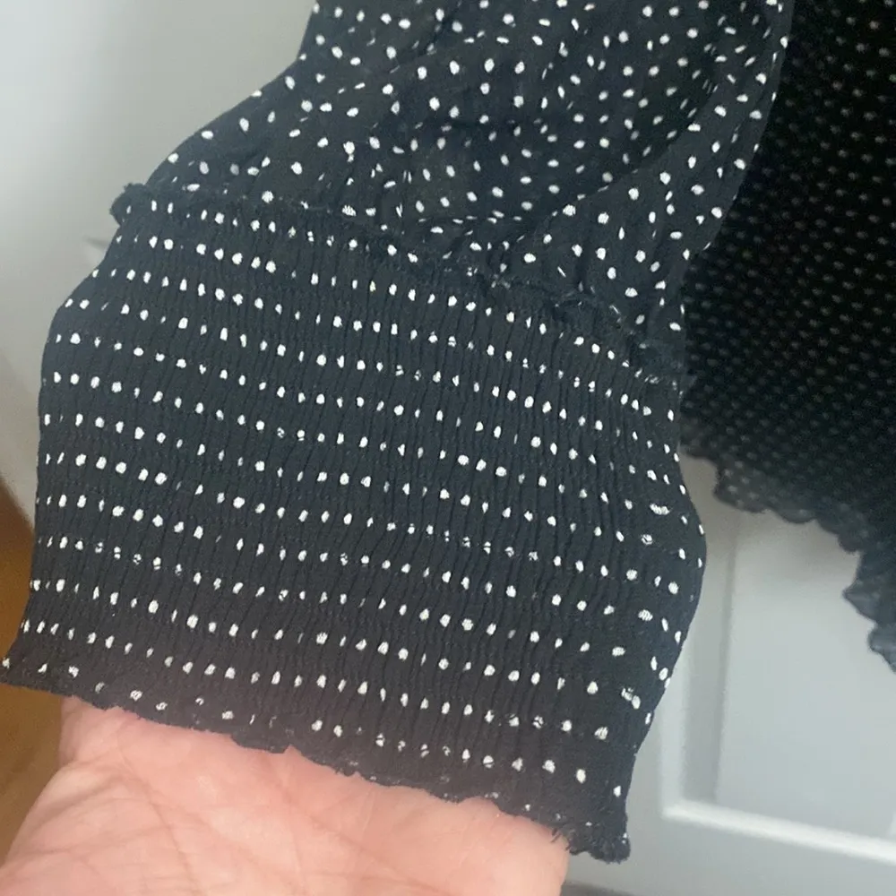 BCBGMAXAZRIA  Polka Dot Flowy Blouse - Image 4