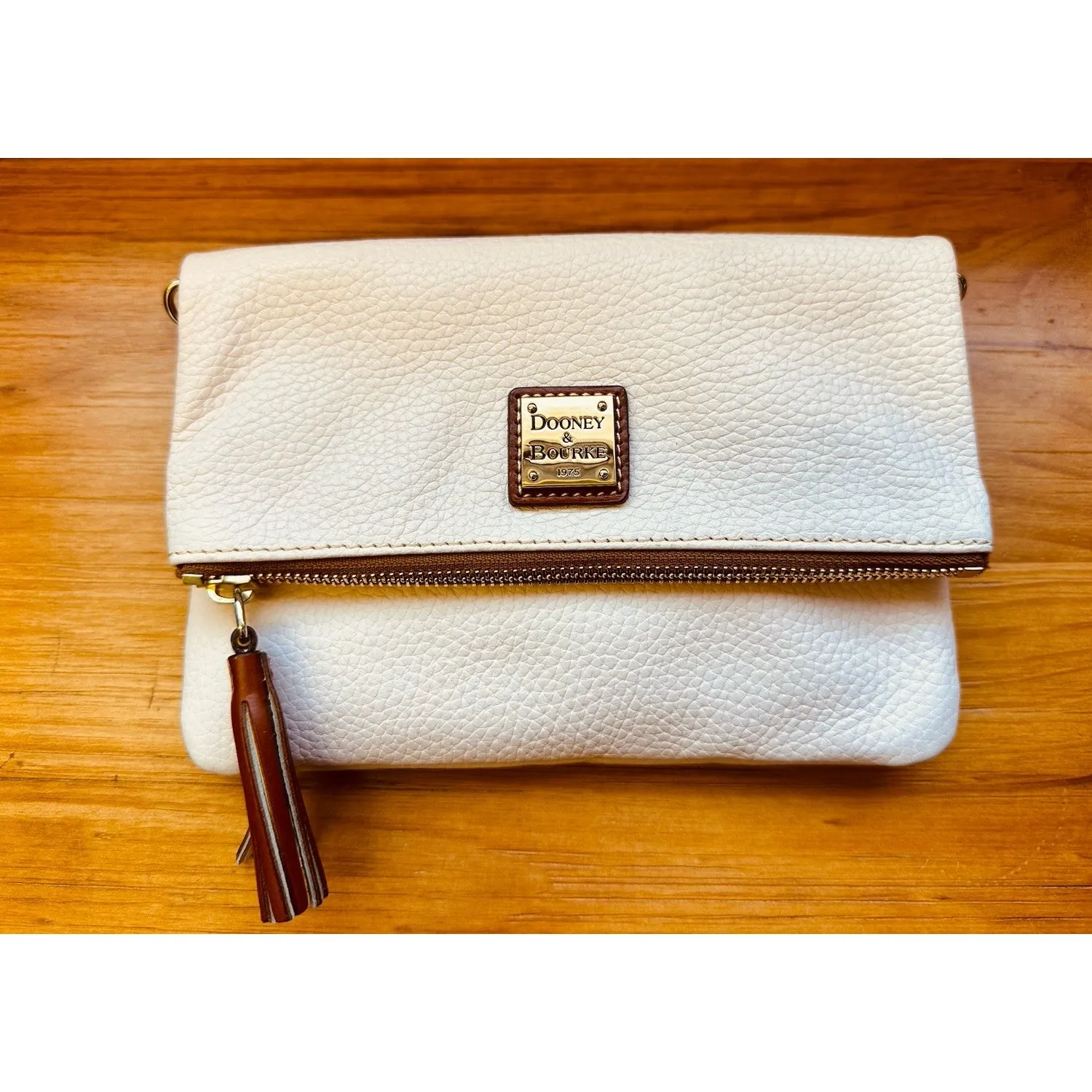 Dooney And Bourke Blush Foldover‎ Crossbody Clutch Zipper Closure - Image 4