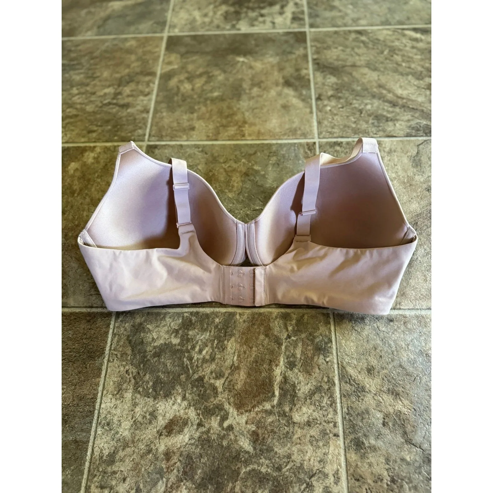 Skims Fits Everybody T-shirt Demi Bra Clay Size 42D - Image 4