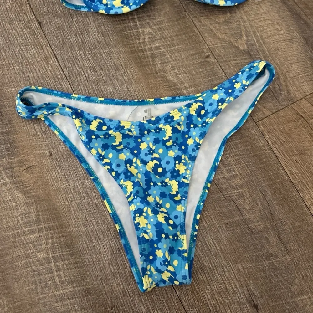 NWOT SHEIN Blue and Yellow Bikini Bikini - Image 3