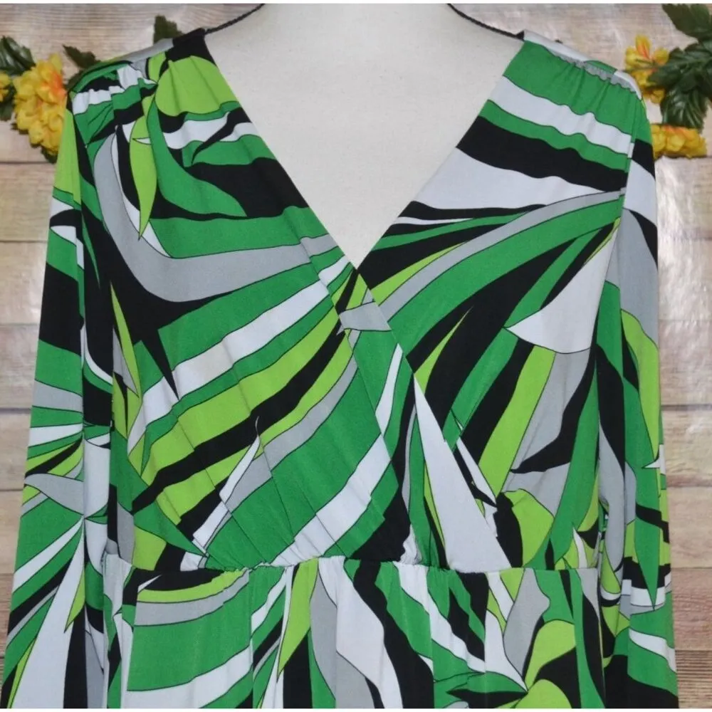 Tiana B. Green Abstract Pattern Faux Wrap Tunic Blouse Size 1X Stretch Pockets - Image 2