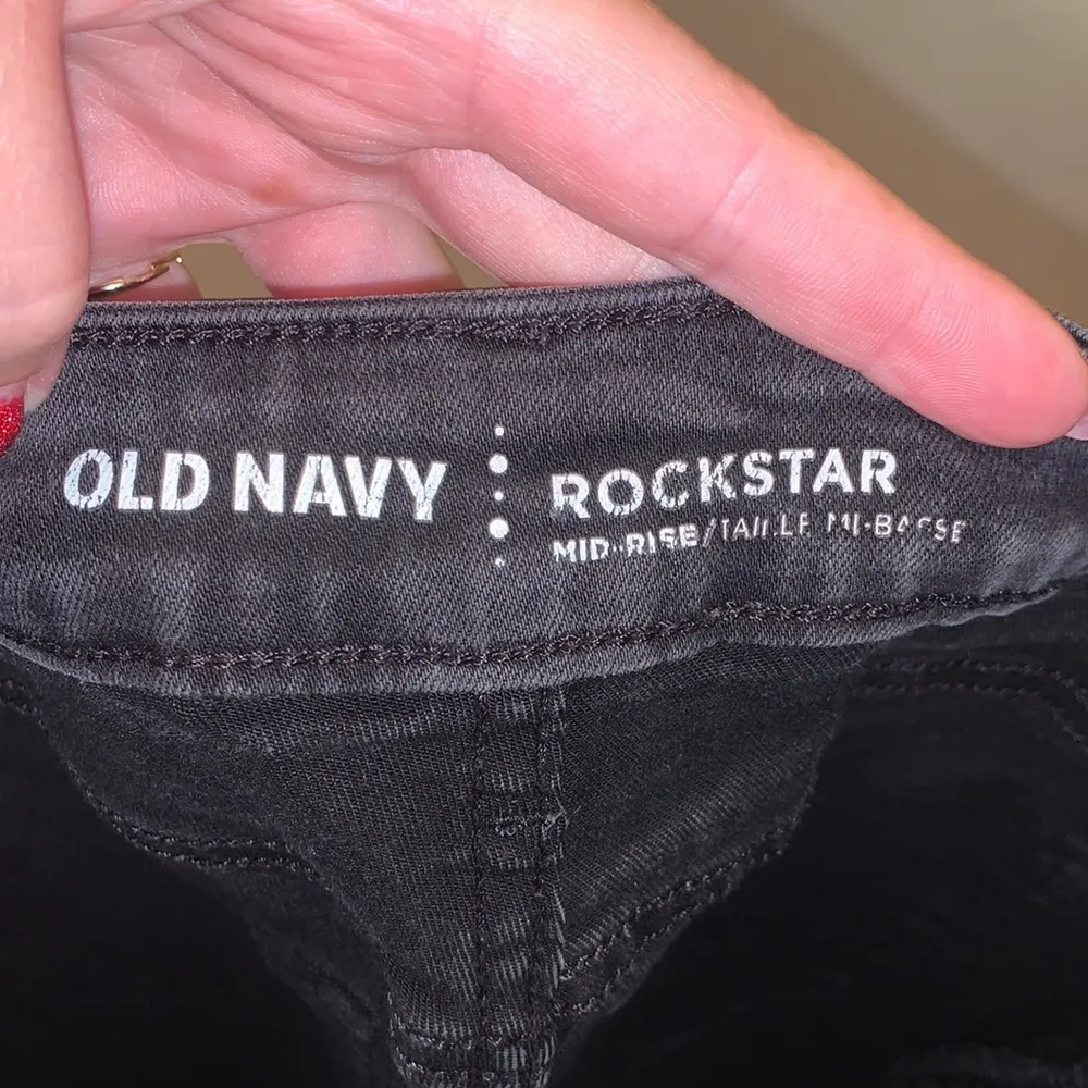 Old Navy  rockstar mid rise black distressed skinny jeans - Image 7