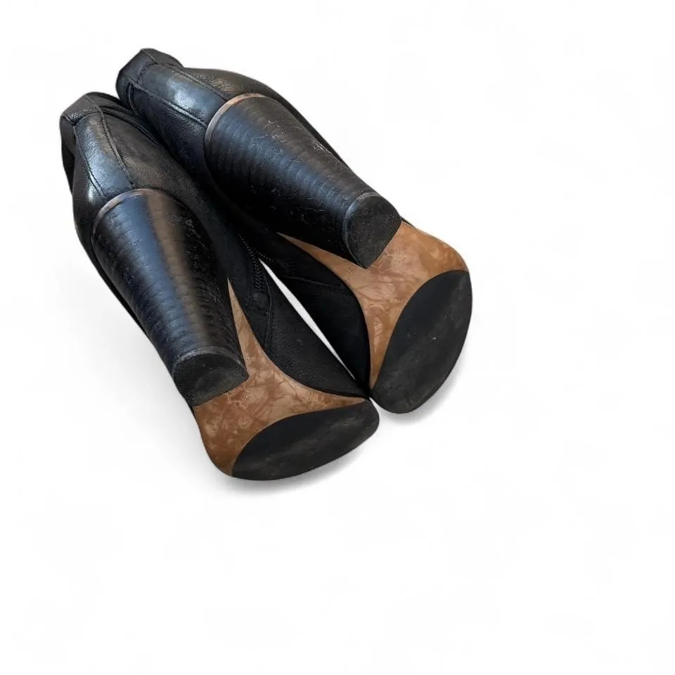 Ann Taylor - Women's Black Leather Ankle Boots - Size 6.5- Zip Heels - Image 5