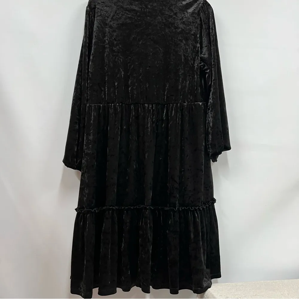 Torrid size 2 black velvet sweater dress velour long sleeve w/pockets - Image 2