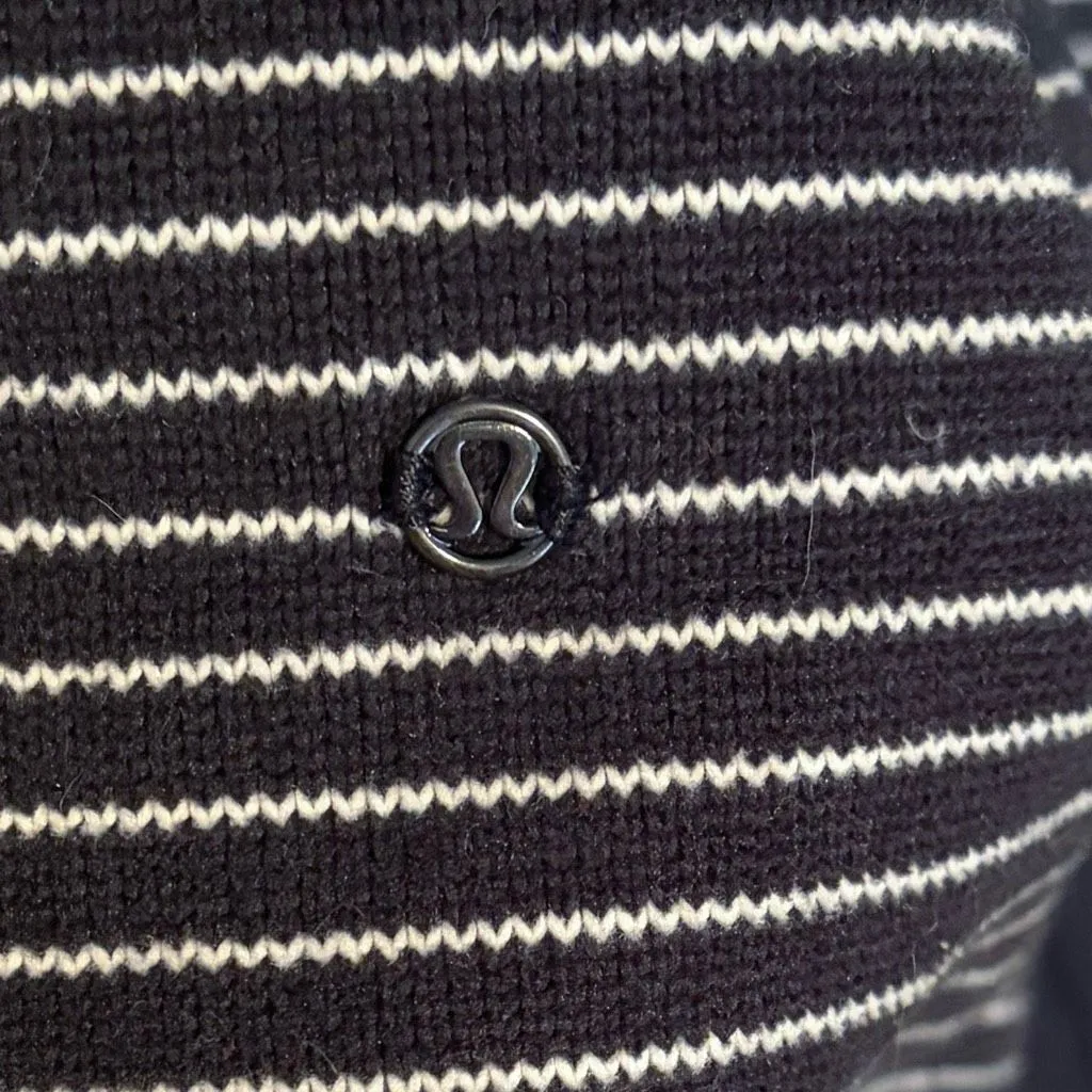 Lululemon Fleet Street Pullover Black White - Image 5