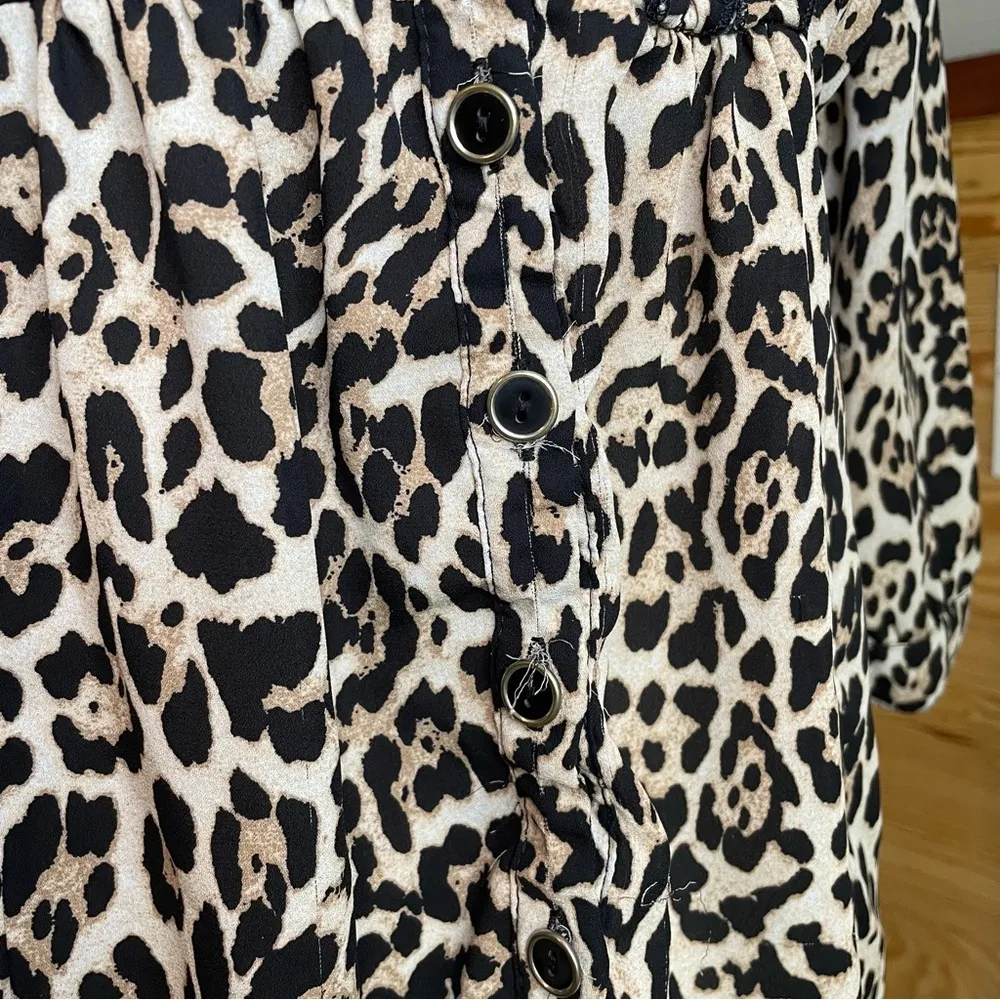 Love Haight Leopard Print Button Up Ruffle Front 3/4 Sleeve Top Small - Image 4