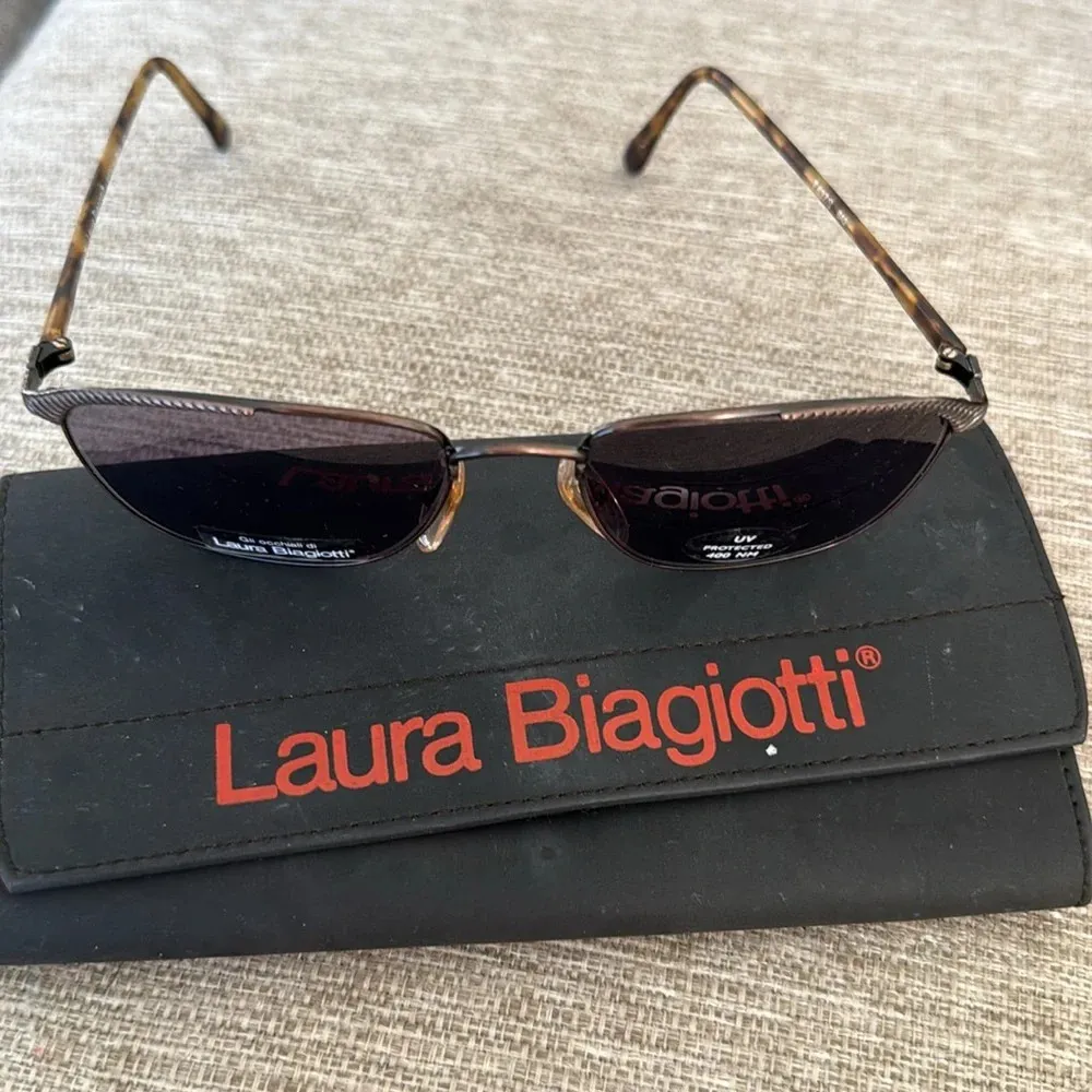 Vintage Laura Biagiotti 80's FAB bronze tortoise Sunglasse brand new never worn Brown - Image 4