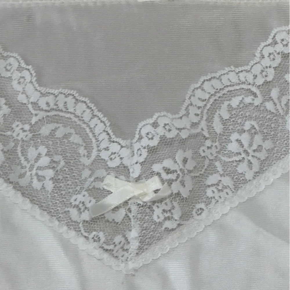 Vintage White Lace Trim Camisole Top Satin Bow Coquette Y2K M Size M - Image 3