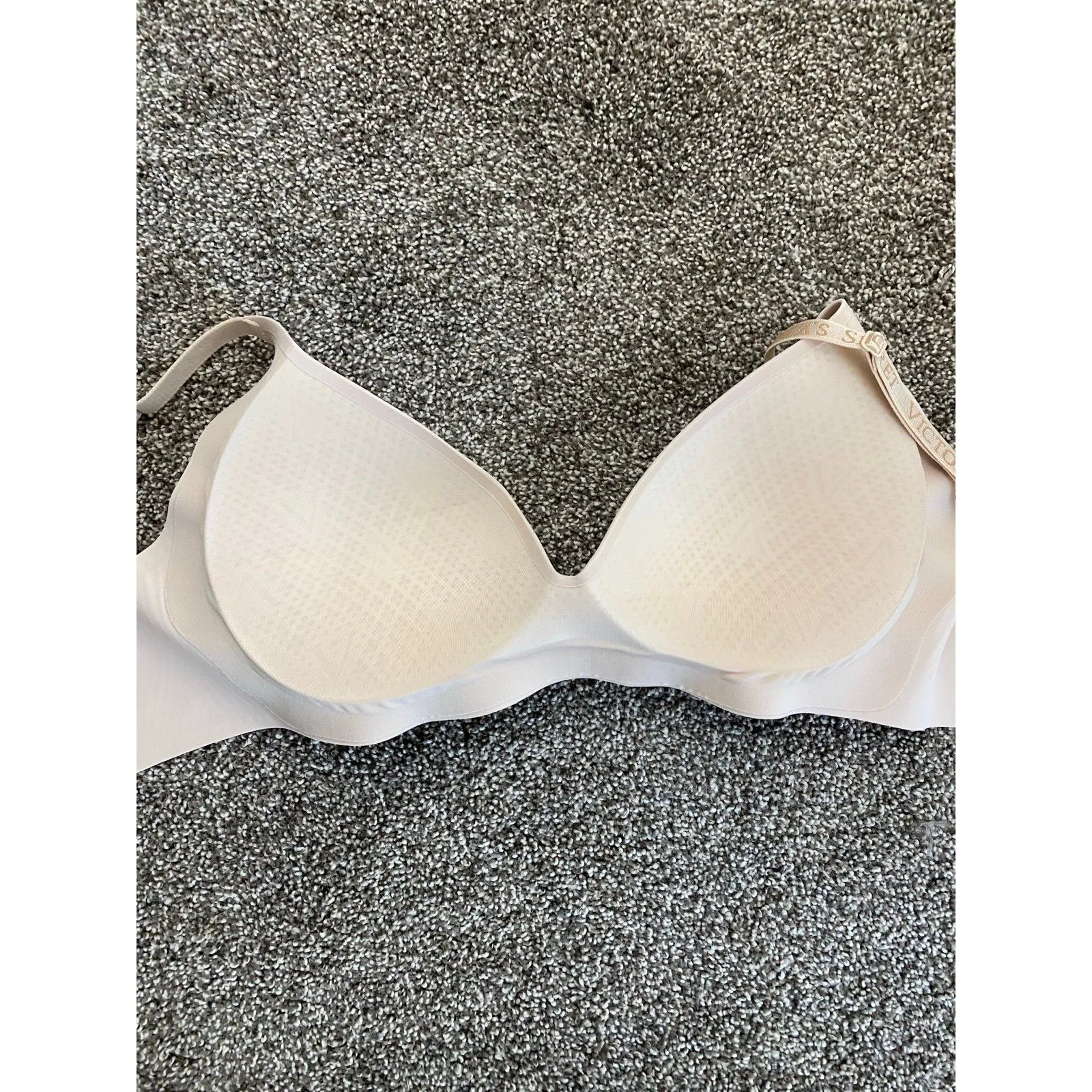 Victoria’s Secret Lightly Lined Wireless Bra Marzipan M/B80 - Image 6
