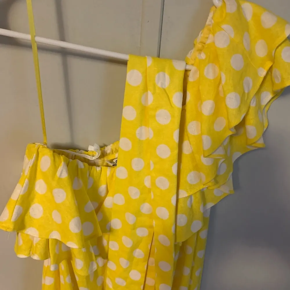 Lisa Marie Fernandez (Medium) polka dotted,one
shoulder dress. New - Image 3