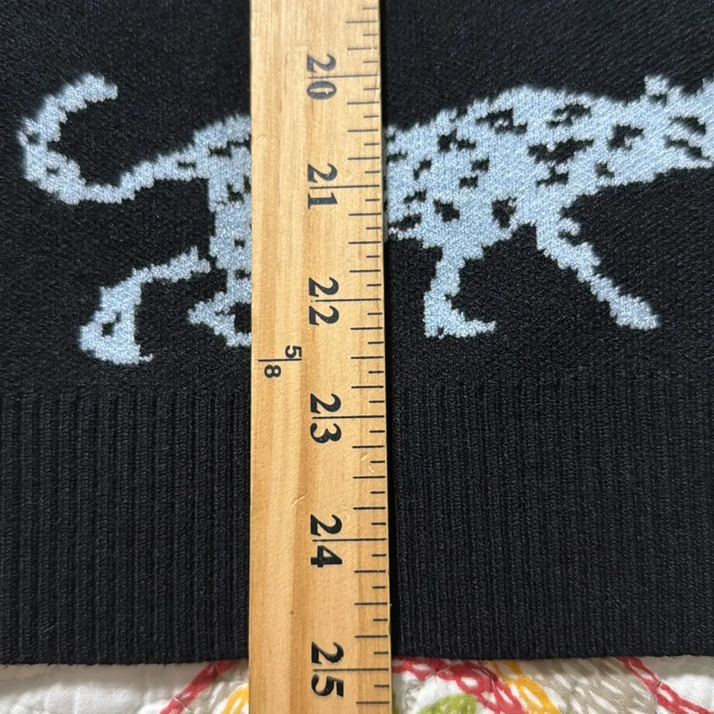 THML women’s size medium black leopard sweater long sleeve pullover crew neck - Image 2