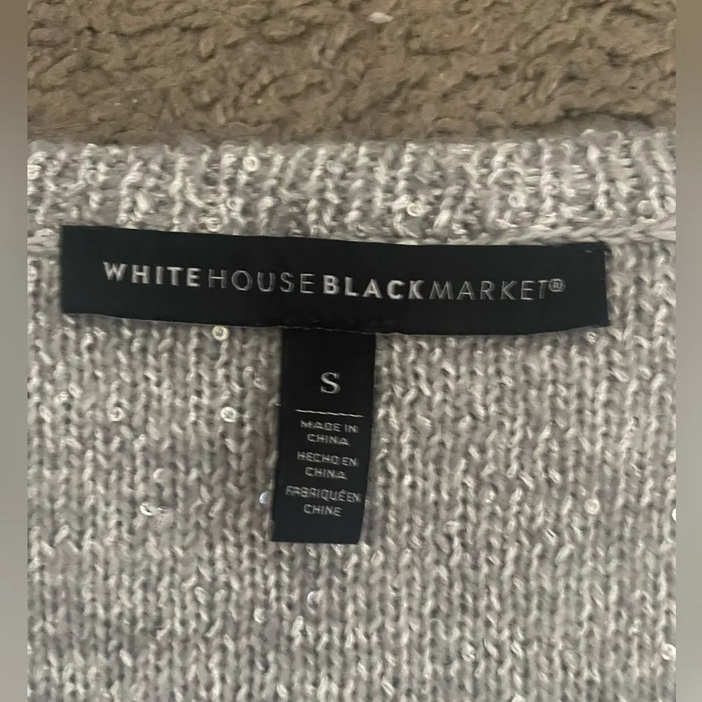 White House Black Market Gray/Silver Sequin Knit V-Neck Long Sleeve Sweater - Image 10
