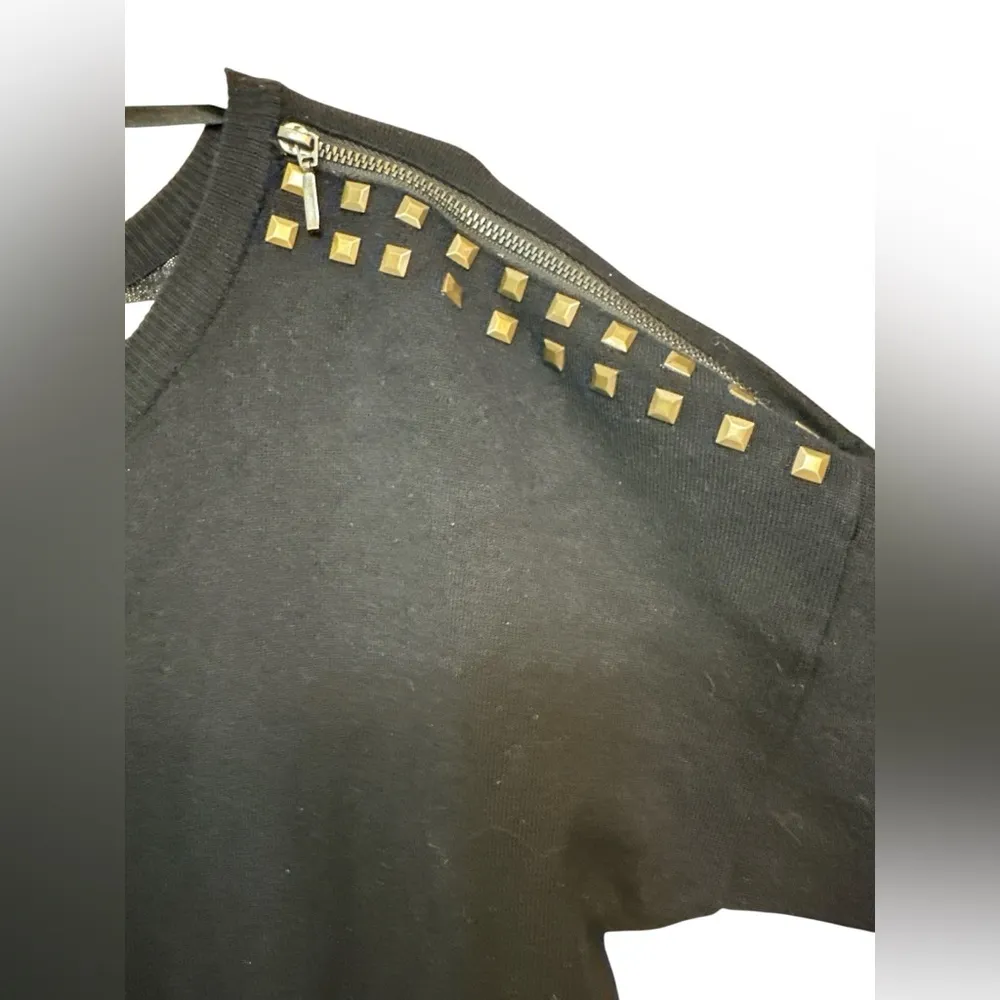 Cable & Gauge Women's Black Knit Long Sleeve Studded Tunic Sweater - Image 3