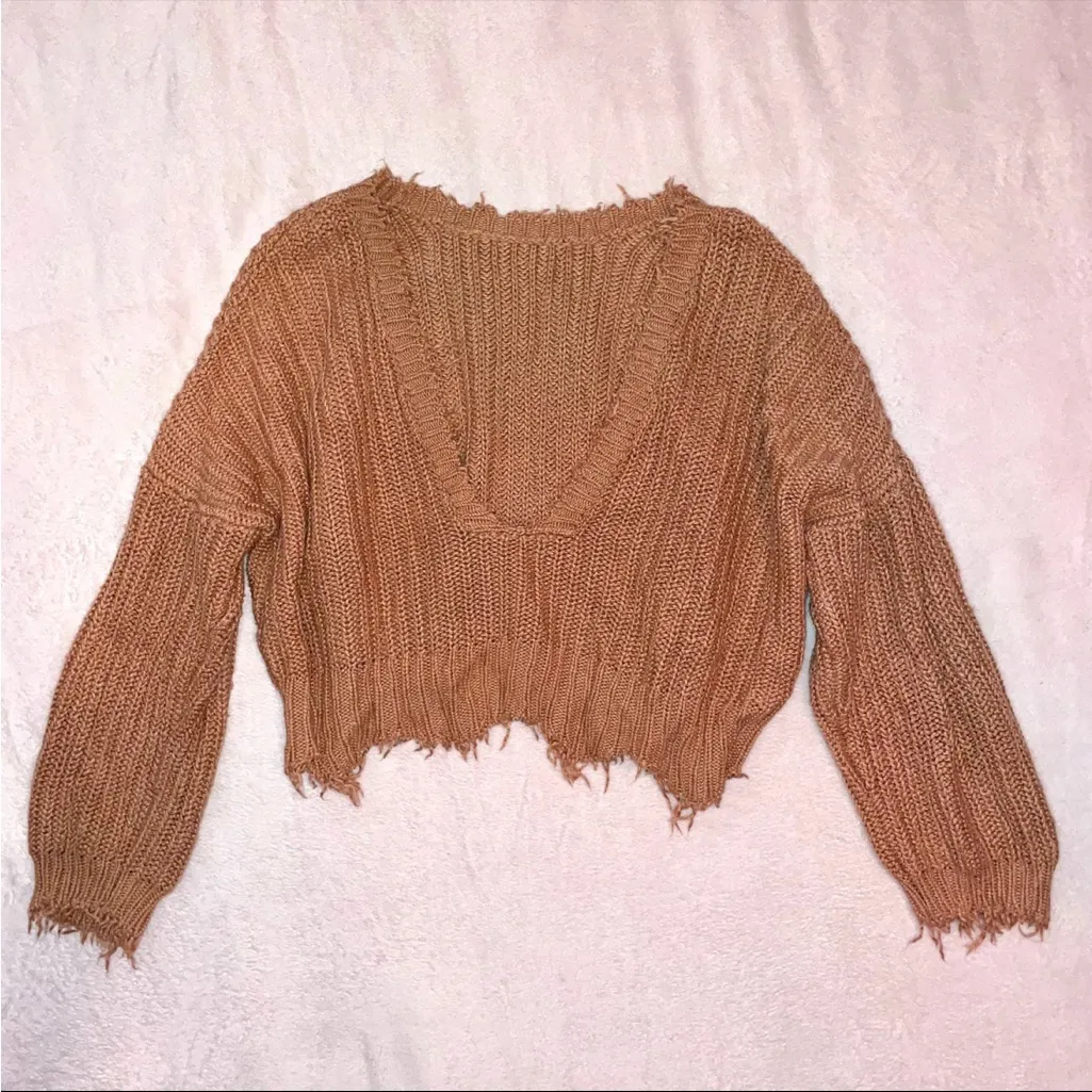 Wildfox  Pullover Positano Tan V Neck Sweater size Large - Image 7